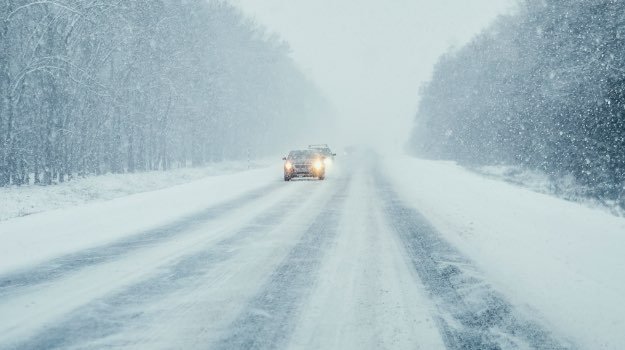 Card driving in the snow